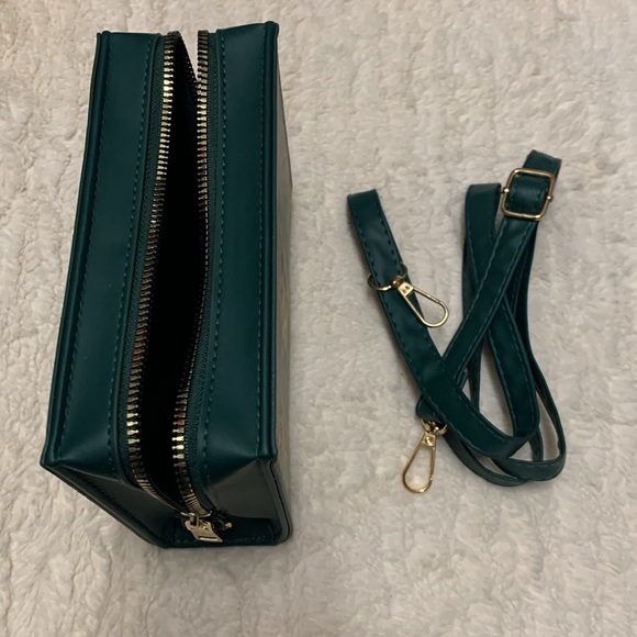 Owlcrate Emily Wilde’s Encyclopedia of Faeries Book Purse - Picture 8 of 10